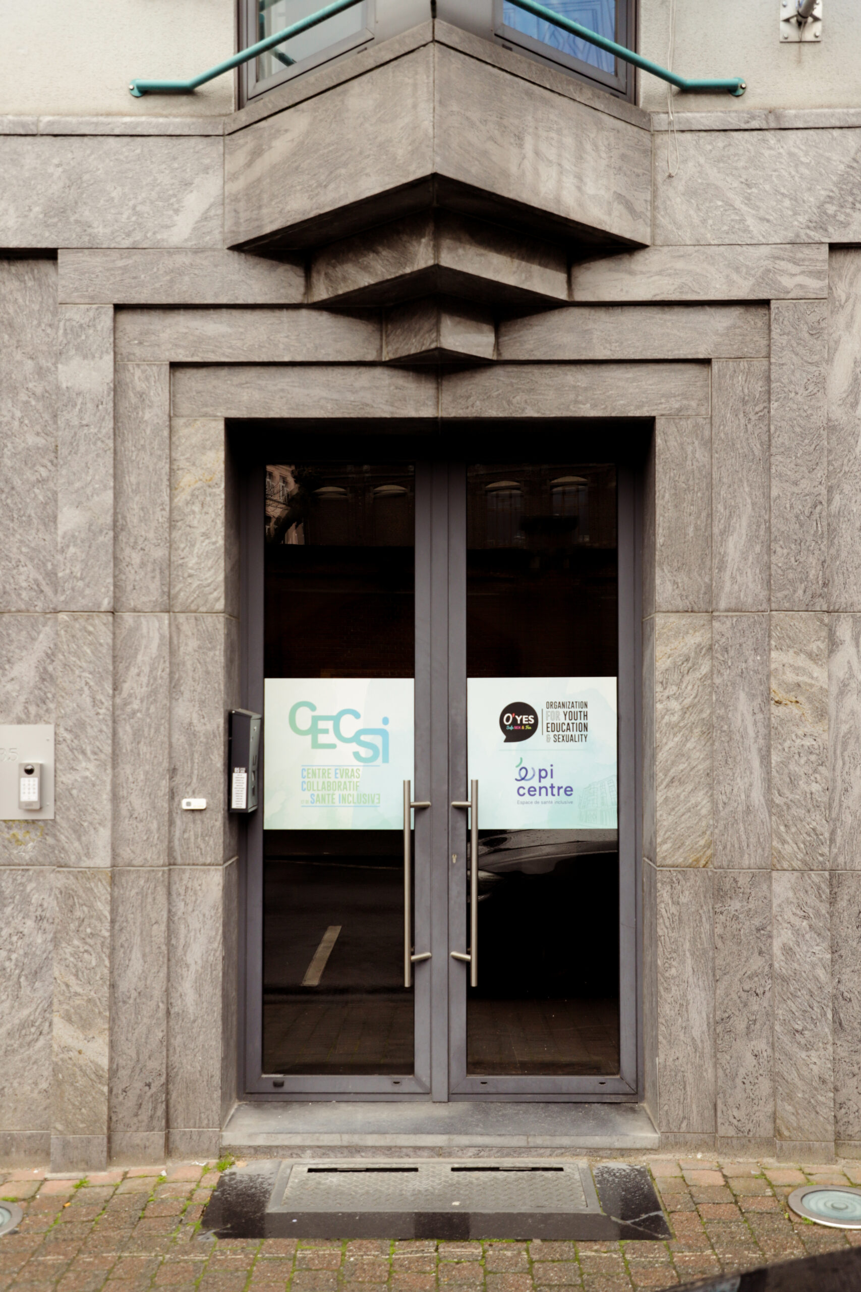 Porte d’entrée du CECSI